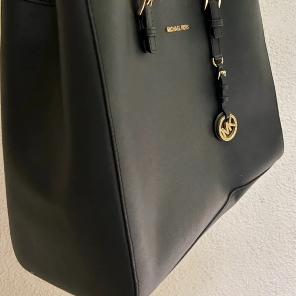 Michael Kors Black Jet set travel tote Bag - Picture 6 of 11